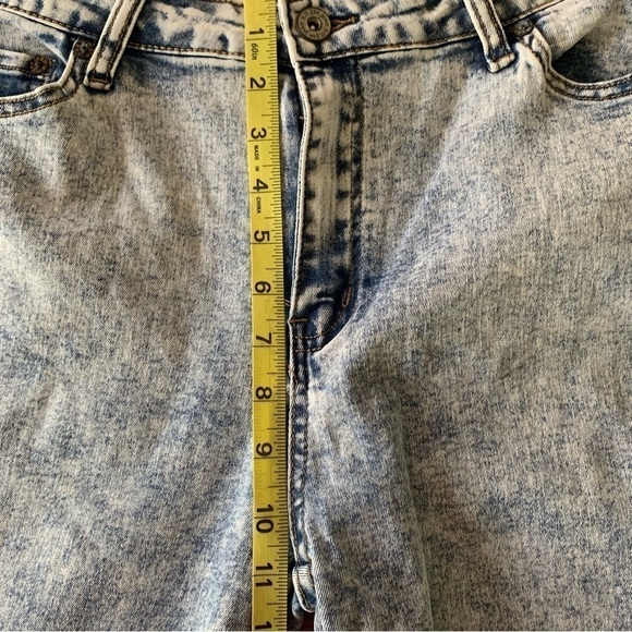 Umgee Acid Washed Distressed Knee Frayed Hem Jeans Sz 6 - Picture 6 of 9